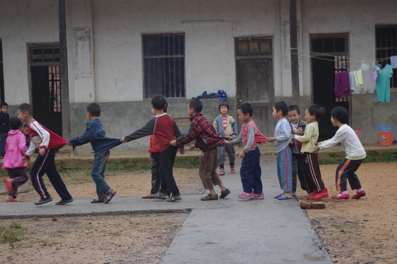 /images/201010/playing.jpg